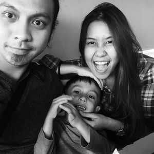 Meet your Posher, Lara camille